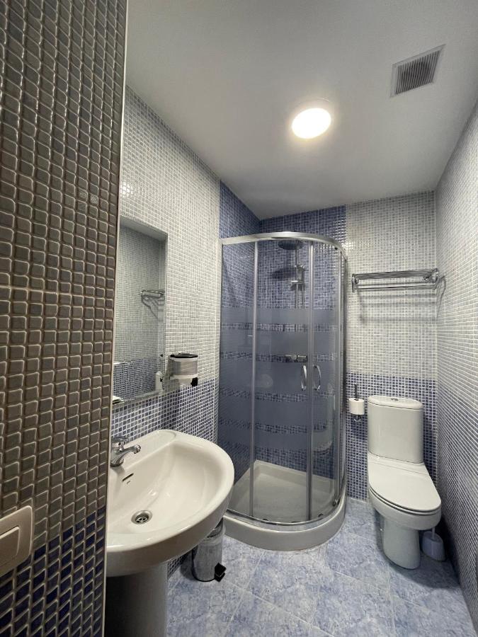 Hostal Santiago 2 Бургос Экстерьер фото