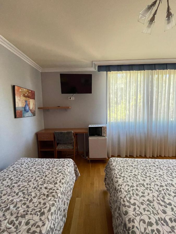 Hostal Santiago 2 Бургос Экстерьер фото