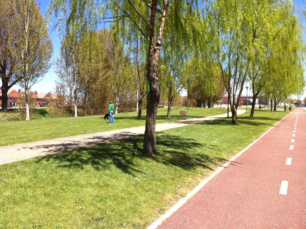 Hostal Santiago 2 Бургос Экстерьер фото